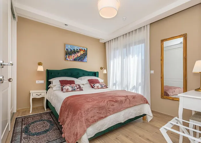 Three Musketeers Appartement